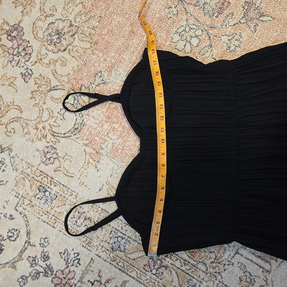 DKNY Black Micro Pleated Bustier Corset Ruffle Hem Back Zip Midi Dress Sz 10 - Picture 11 of 14